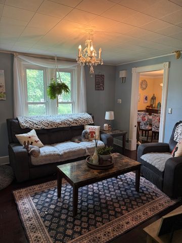 517 W Main Street, Manchester Vlg, MI 48158