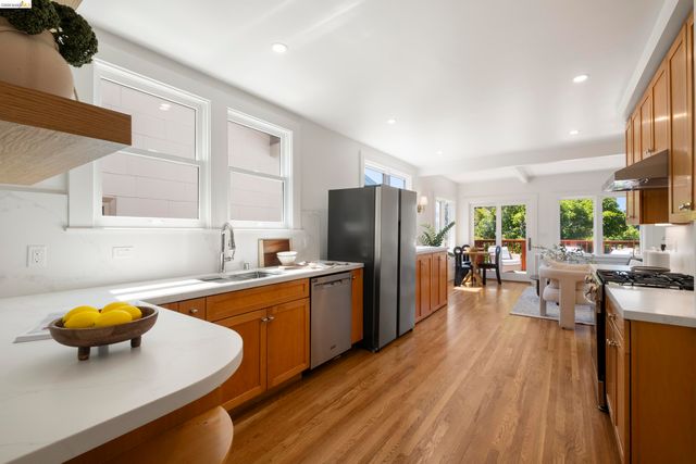 1611 Rose St, Berkeley, CA 94703
