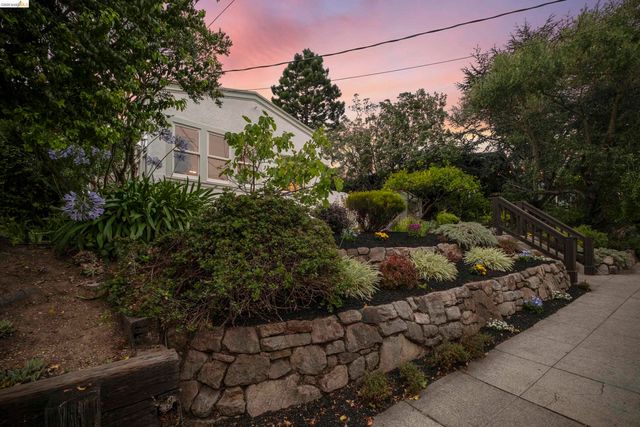 1611 Rose St, Berkeley, CA 94703