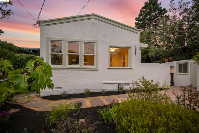 1611 Rose St, Berkeley, CA 94703