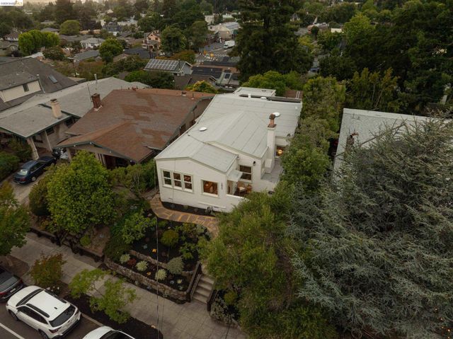 1611 Rose St, Berkeley, CA 94703