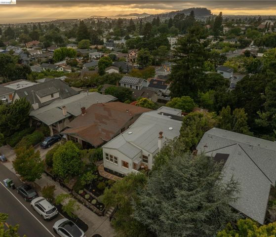 1611 Rose St, Berkeley, CA 94703