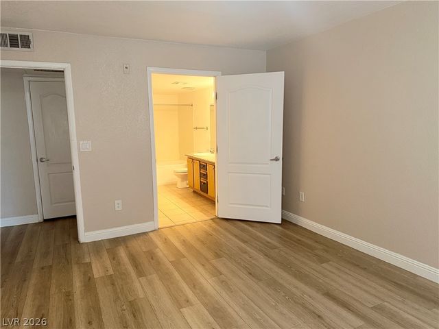 5055 West Hacienda Avenue 1146, Las Vegas, NV 89118