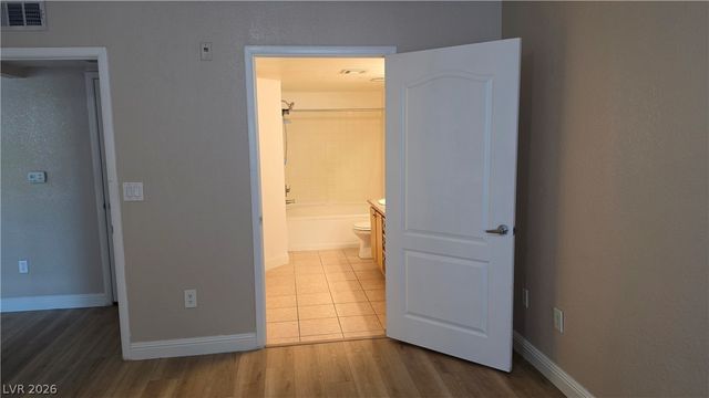 5055 West Hacienda Avenue 1146, Las Vegas, NV 89118