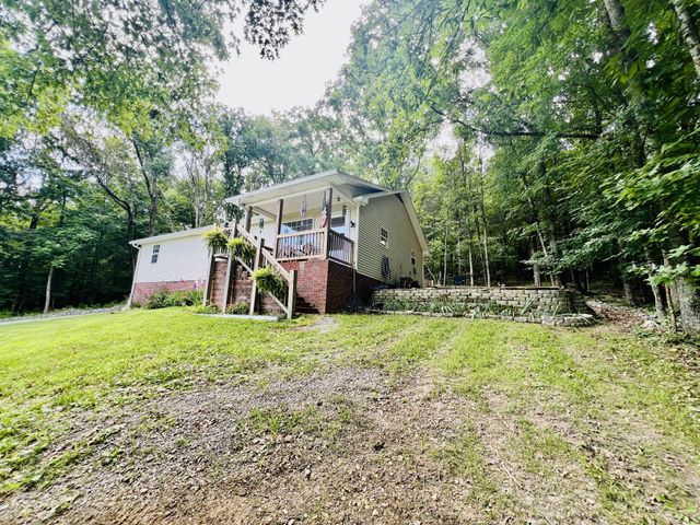 318 Molino Rd, Fayetteville, TN 37334
