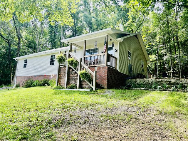 318 Molino Rd, Fayetteville, TN 37334