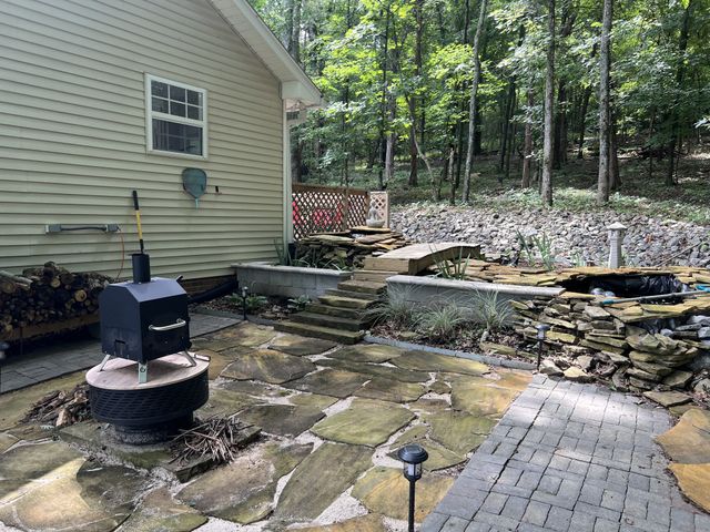 318 Molino Rd, Fayetteville, TN 37334