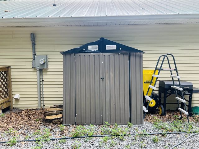 318 Molino Rd, Fayetteville, TN 37334