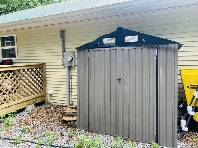 318 Molino Rd, Fayetteville, TN 37334