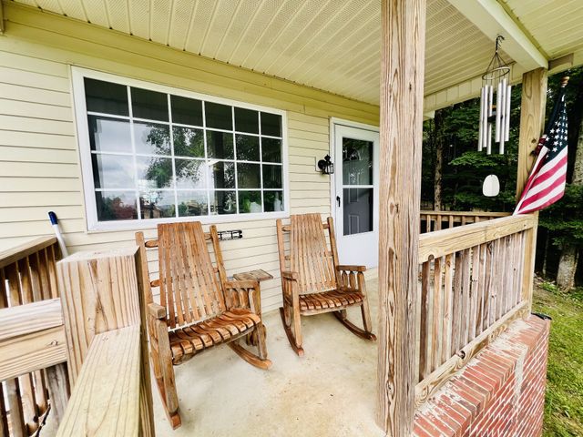 318 Molino Rd, Fayetteville, TN 37334