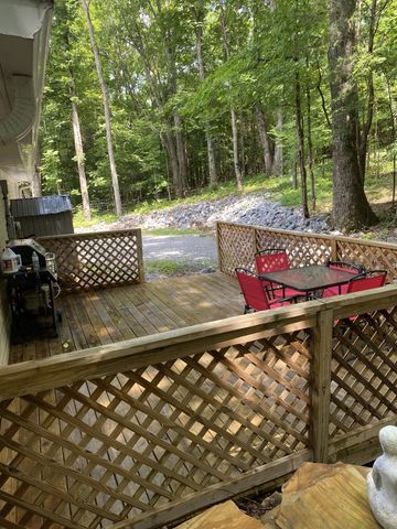 318 Molino Rd, Fayetteville, TN 37334
