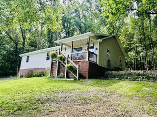318 Molino Rd, Fayetteville, TN 37334