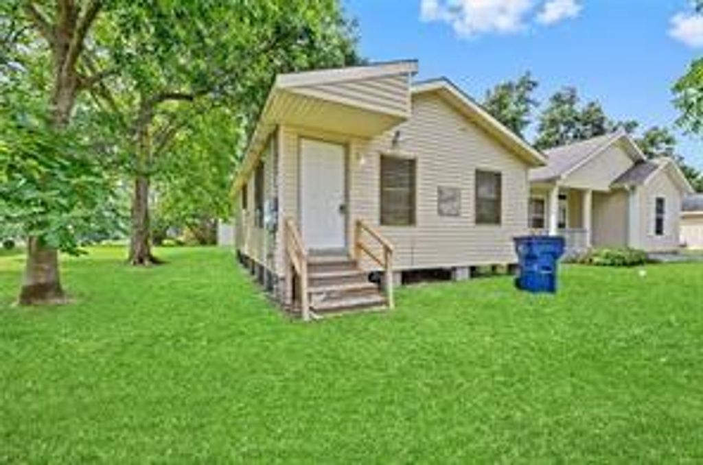 6201 Park Avenue, Texas City, TX 77591