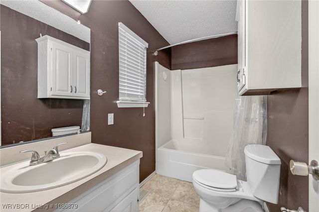 107 Oak Street, Arkoma, OK 74901