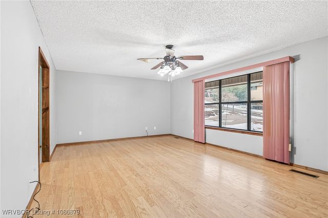 107 Oak Street, Arkoma, OK 74901