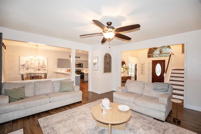 2904 Julie Ann Drive, Pearland, TX 77584