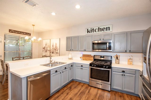 2904 Julie Ann Drive, Pearland, TX 77584