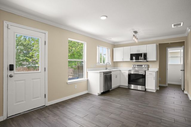 18209 Canopy LN, Manor, TX 78653