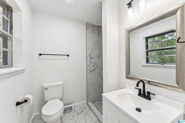 2123 28TH AVENUE, Hueytown, AL 35023