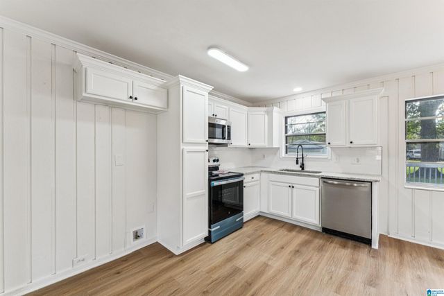 2123 28TH AVENUE, Hueytown, AL 35023