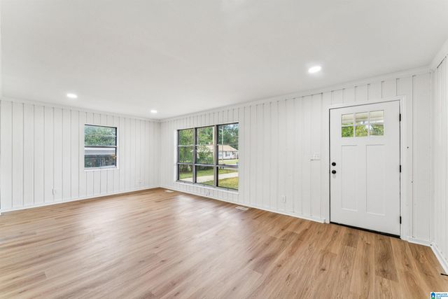 2123 28TH AVENUE, Hueytown, AL 35023