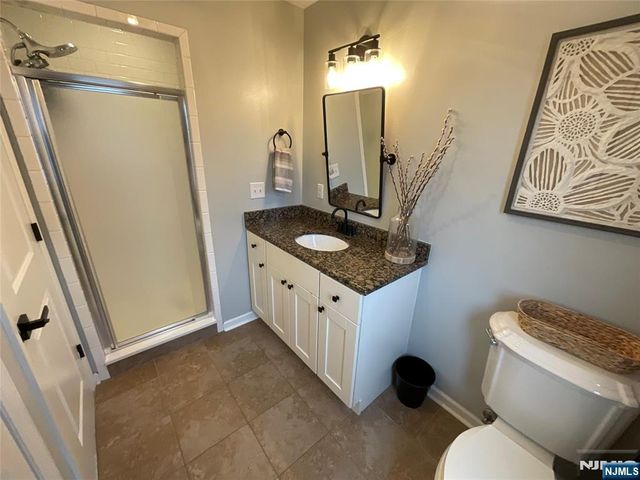 112 Tontine Avenue, Lyndhurst, NJ 07071