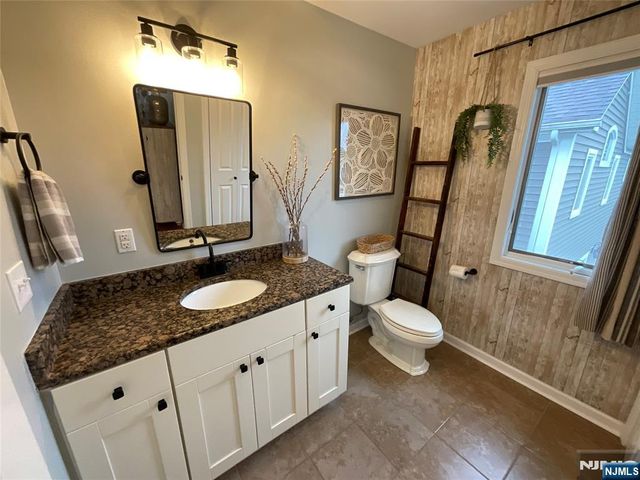 112 Tontine Avenue, Lyndhurst, NJ 07071