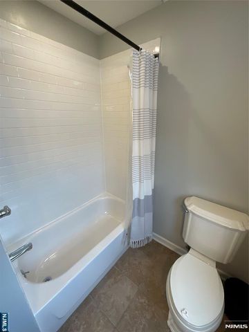 112 Tontine Avenue, Lyndhurst, NJ 07071