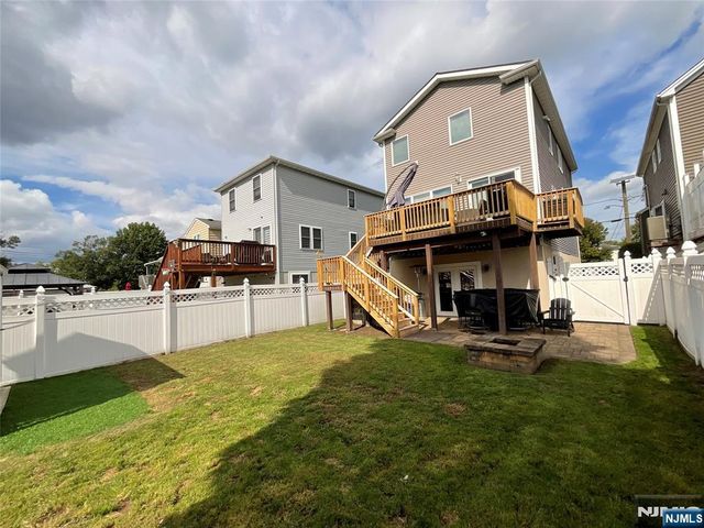 112 Tontine Avenue, Lyndhurst, NJ 07071