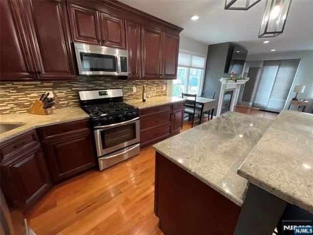 112 Tontine Avenue, Lyndhurst, NJ 07071