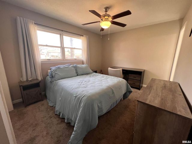 2433 CEDAR CREEK Court, Quincy, IL 62305