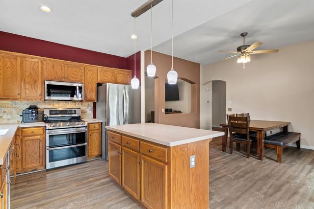 6322 Leaflet Ln, Hughson, CA 95326