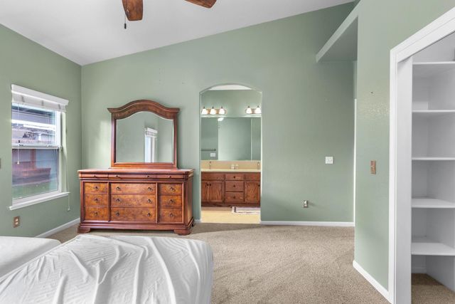 6322 Leaflet Ln, Hughson, CA 95326