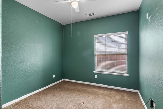 6322 Leaflet Ln, Hughson, CA 95326