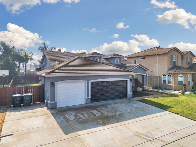 6322 Leaflet Ln, Hughson, CA 95326