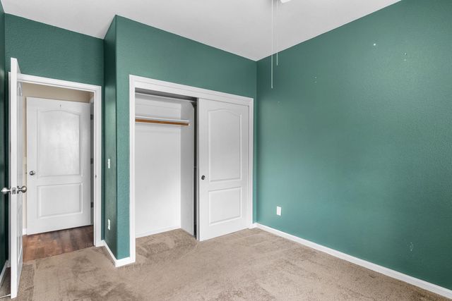 6322 Leaflet Ln, Hughson, CA 95326