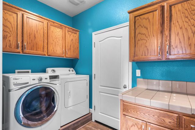 6322 Leaflet Ln, Hughson, CA 95326