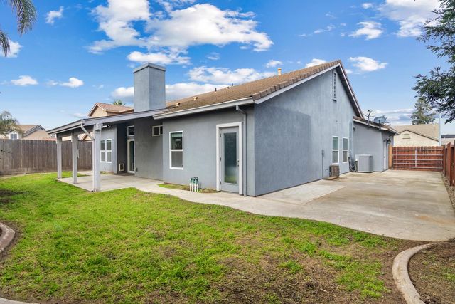 6322 Leaflet Ln, Hughson, CA 95326