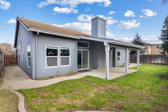 6322 Leaflet Ln, Hughson, CA 95326