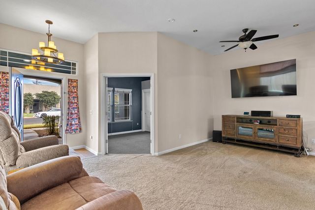 6322 Leaflet Ln, Hughson, CA 95326