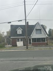 1214 Pee Dee Avenue, Albemarle, NC 28001