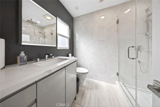 22247 De La Osa Street, Woodland Hills, CA 91364