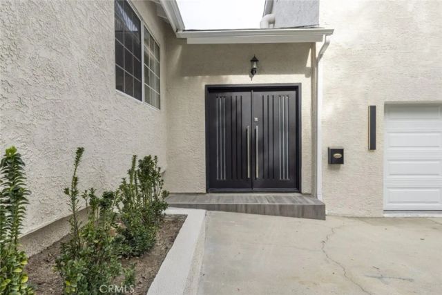 22247 De La Osa Street, Woodland Hills, CA 91364