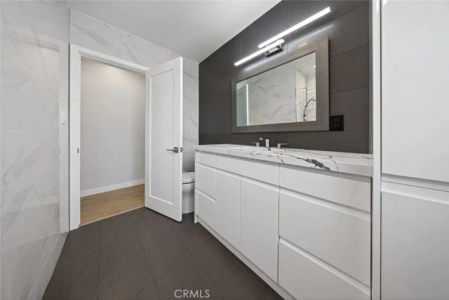 22247 De La Osa Street, Woodland Hills, CA 91364