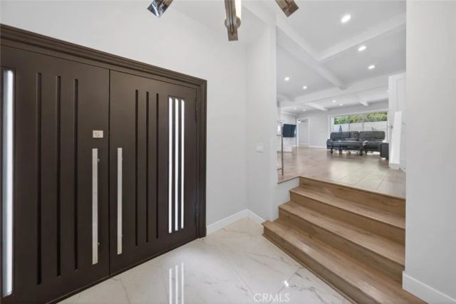 22247 De La Osa Street, Woodland Hills, CA 91364
