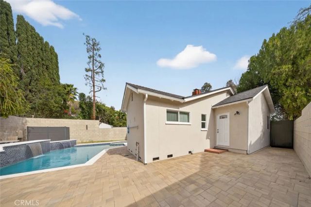 22247 De La Osa Street, Woodland Hills, CA 91364