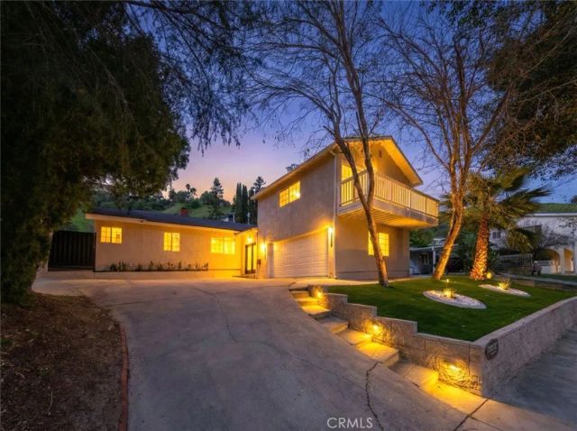 22247 De La Osa Street, Woodland Hills, CA 91364