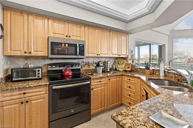 870 Collier CT 406, Marco Island, FL 34145