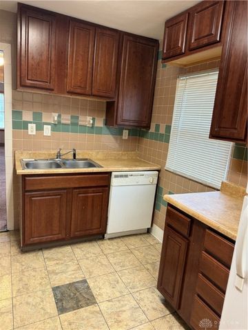 221 Brooklyn Avenue, Dayton, OH 45417