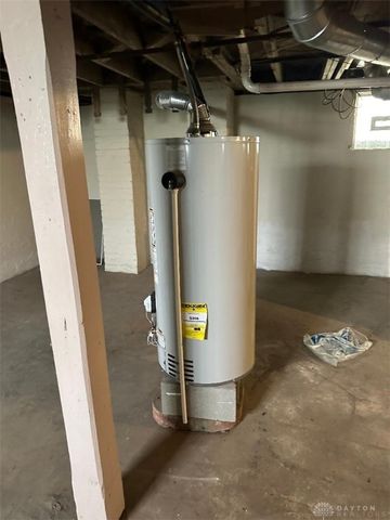 221 Brooklyn Avenue, Dayton, OH 45417